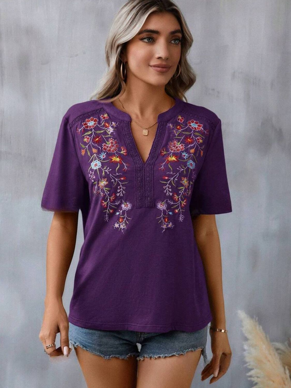 Embroidered Short Sleeve Blouse
