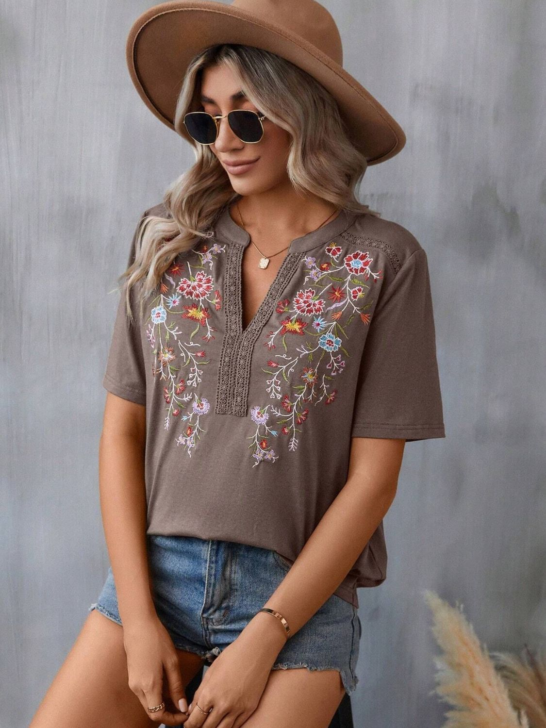 Embroidered Short Sleeve Blouse