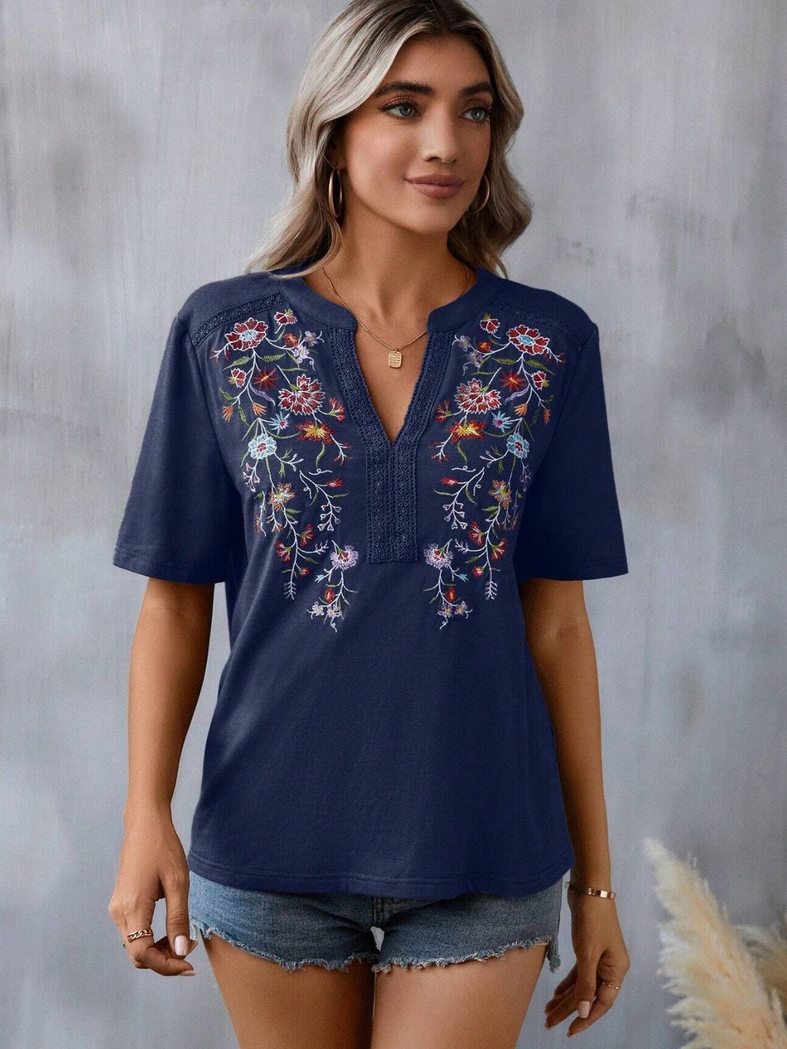 Embroidered Short Sleeve Blouse