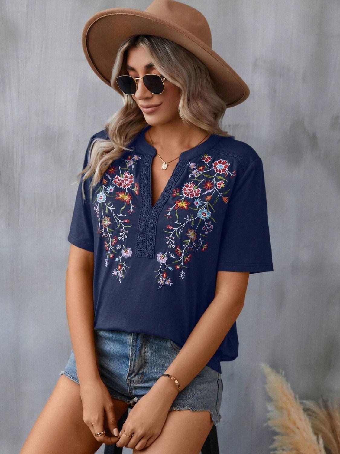 Embroidered Short Sleeve Blouse