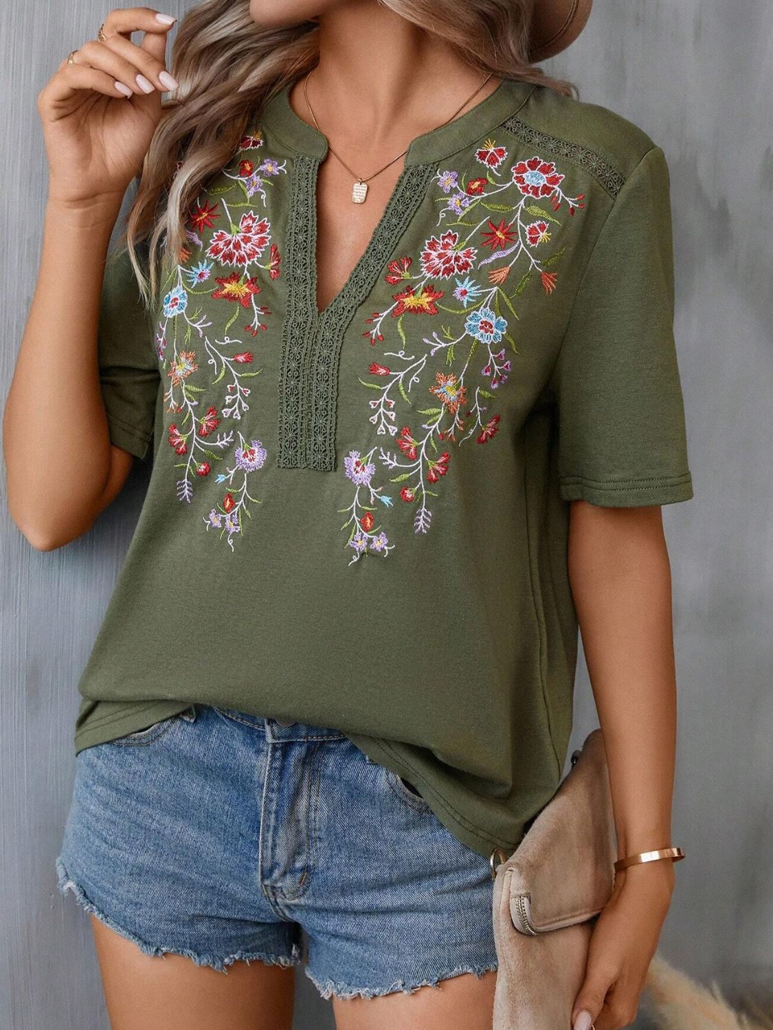 Embroidered Short Sleeve Blouse