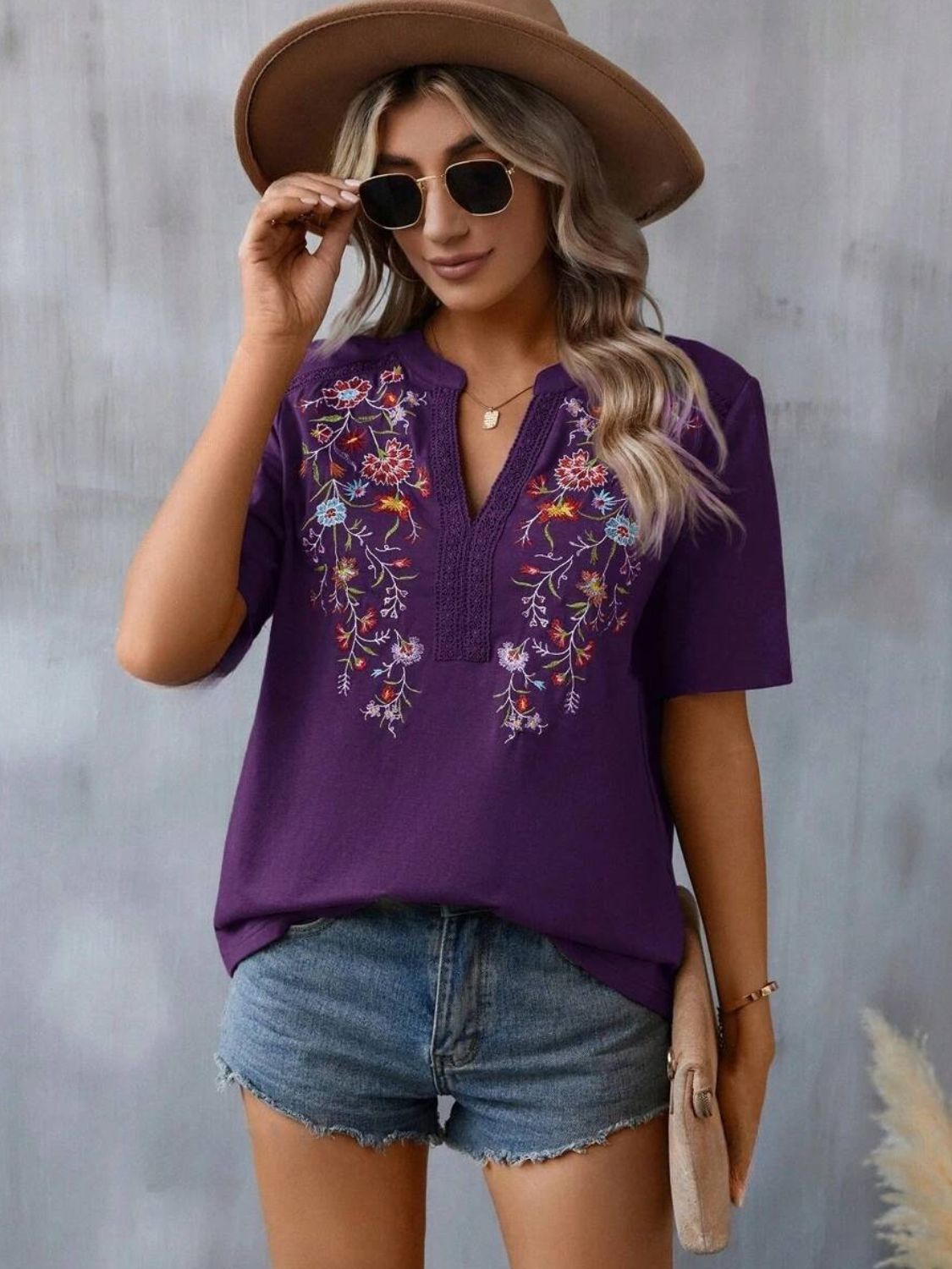 Embroidered Short Sleeve Blouse